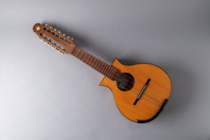  La bandola aymara modelo Kantati de 12 cuerdas
